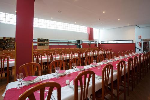 餐廳, Hotel Restaurante Pontinas in 拉林