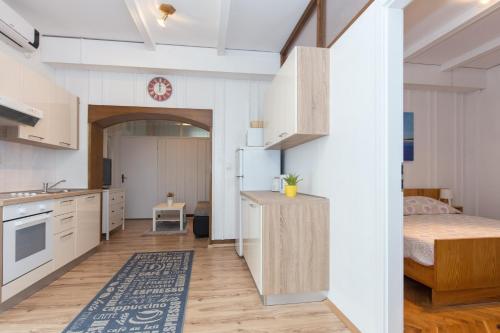 Apartments Pavic - image 4