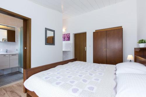 Apartments Pavic - image 12