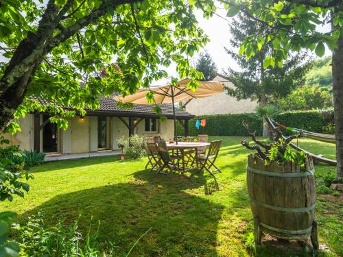 Beautiful holiday home with courtyard