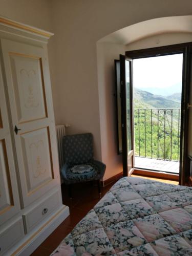 2 bedrooms, 3 beds