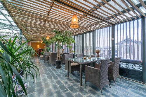 Dali Yanyuan Mountain Retreat