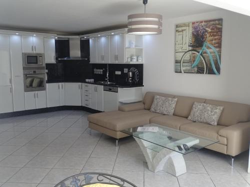  Happy Days in Puerto del Carmen