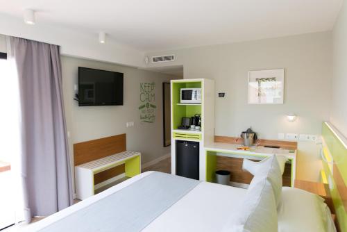 142760057 Vanilla Garden Boutique Hotel - Adults Only