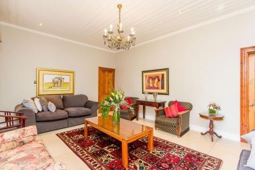 Lemoenkloof Boutique Hotel