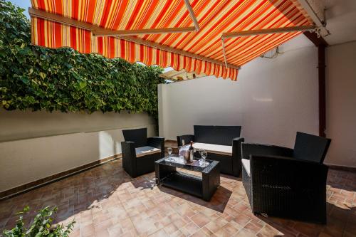 Villa Spaladium Room Type - Deluxe One-Bedroom Apartment with Terrace - Omiška Street 16