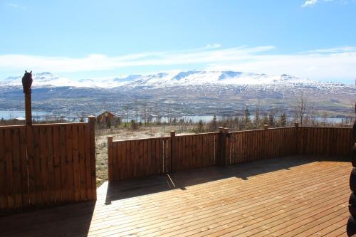 Akureyri Log Cottage