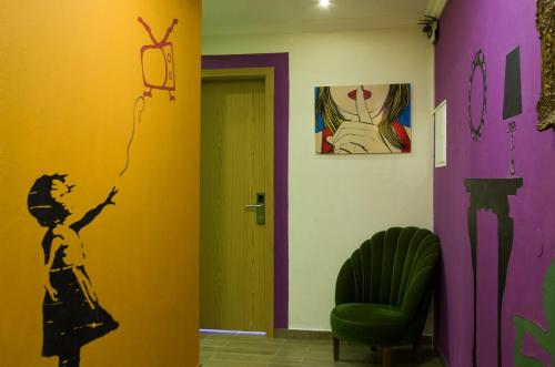 Cloud 9 Hostel – Lagos, AZ