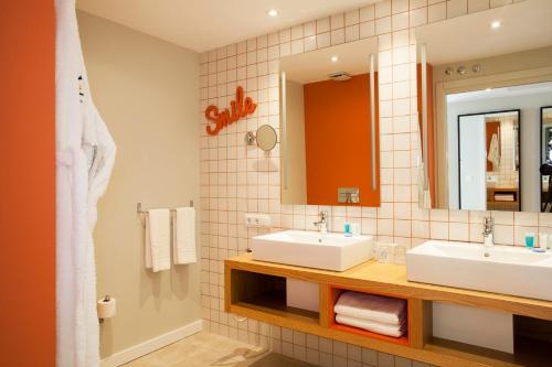 142774775 Vanilla Garden Boutique Hotel - Adults Only