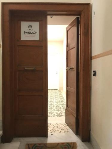 Casa Isabela Luxury Rooms - Tap to explore photos