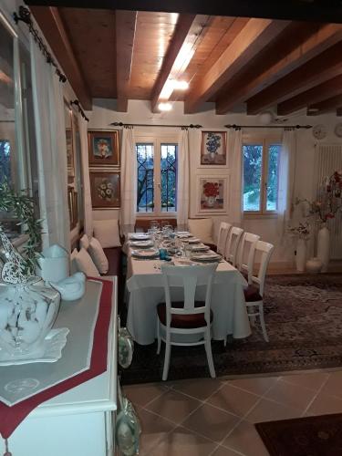 Toit ja joogid, Locanda Bellavista in Cavaso del Tomba