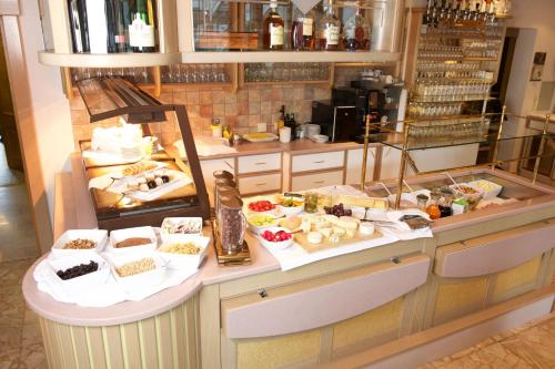 Hotel Edelweiss - image 5