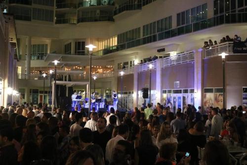 Condado Lagoon Villa Apt - image 4