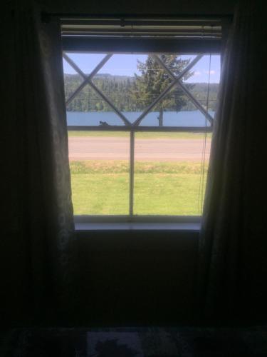 Foster Lake Inn - main image