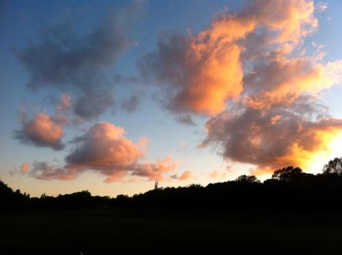 สภาพแวดล้อมโดยรอบ, Stone street in เฟเวอร์ชาม
