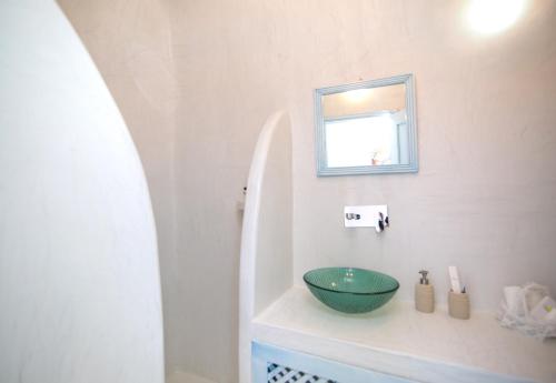Deluxe Suite with Sunset View image 4