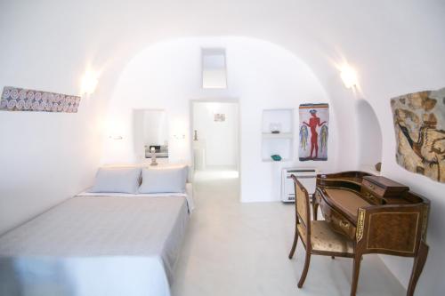 Deluxe Suite with Sunset View image 7