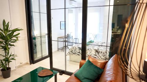 Industrial Style Studio in Athens - Tap to explore photos