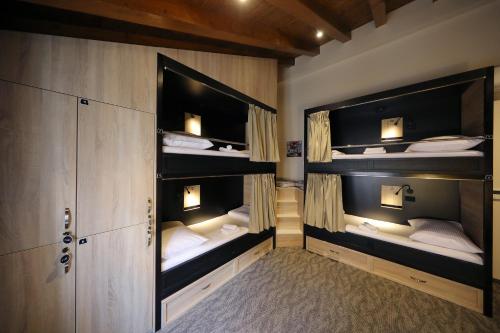 Downtown Boutique Hostel - image 12