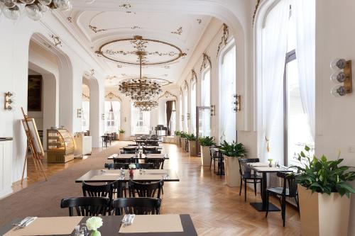 Restoran, B&B Hotel Praha in Novy Jicin