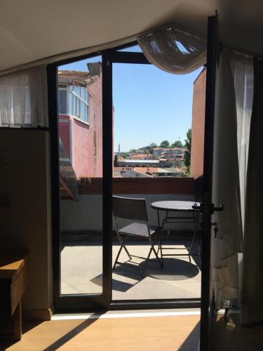 The Elegant Hotel - image 10