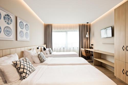 Urban Lodge Hotel - image 6