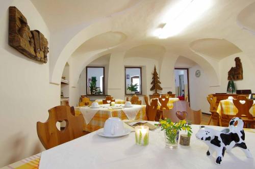 Restorāns, Ostello Ou Crierel in Lillianes