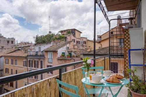 Rome As You Feel - Pellegrino Luxury Apartment with Balcony, Roma (foto 8)