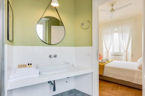 Rome As You Feel - Pellegrino Luxury Apartment with Balcony, Roma (foto 6)