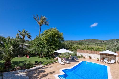  Alia Stone Villa-Ideal for families & heated pool, Pension in Nohia