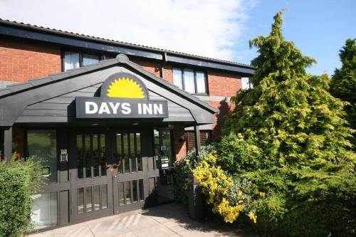 Days Inn by Wyndham Membury M4 in Lambourn