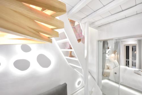 Little Venice Suites - image 3