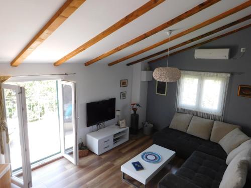  Apartment Marcela in Maslinica