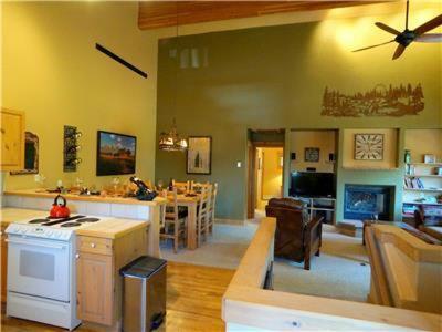 Saddle Creek 1755 - main image