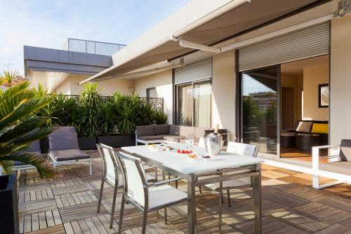 balkon/terras, Nehô Suites Cannes Croisette (Neho Suites Cannes Croisette) in Croisette