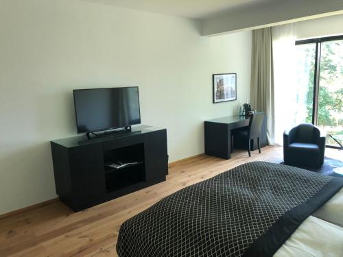 Voss Villa - image 2