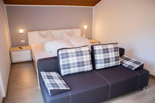 Schenna Garni Eden Bed & Breakfast - image 3