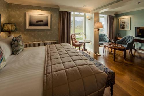 Cahernane House Hotel Stop at Cahernane House Hotel to discover the wonders of Killarney. Featuring a complete list of amenities, guests will find their stay at the property a comfortable one. Service-minded staff will wel