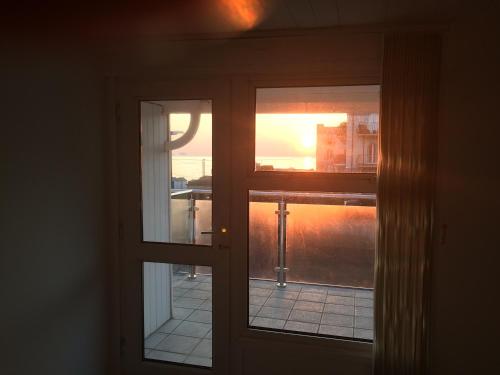 Bayside, Paignton (photo 6)