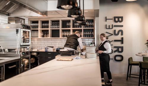Thon Hotel Parken - image 14