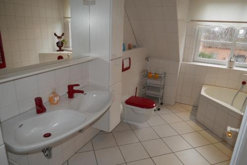 Bathroom, Haus Karen in Schafflund