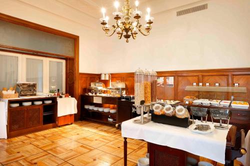 Exe Victoria Palace - image 8