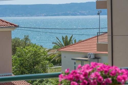 Villa Barbara-Kastela with heated pool