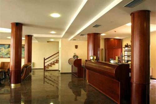 Фойє, Hotel Miramare in Малінска