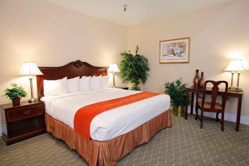Santa Maria Inn
