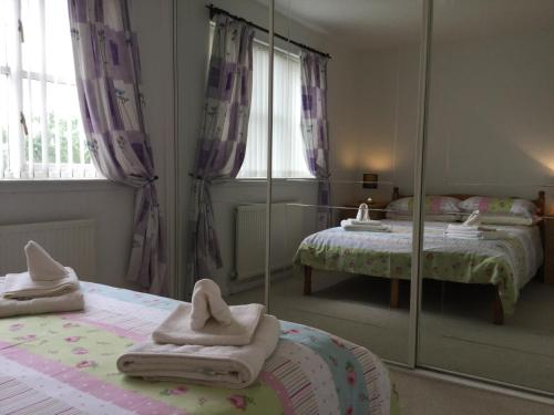 Castle Heather House - image 10