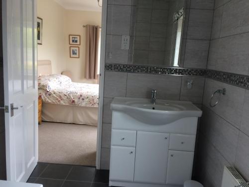 Gwennaul B & B