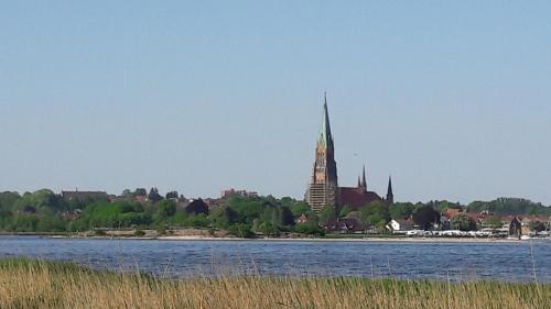 Tuvākā izklaides vieta, Ferienwohnung Am Runenstein 7 in Busdorf (Schleswig-Holstein)