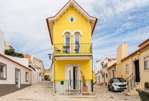  Lisbon Sea Side Chalet, Unterkunft in Paço de Arcos