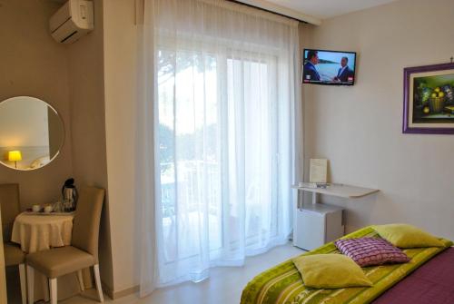 Hotel Villa Fiorita - image 2